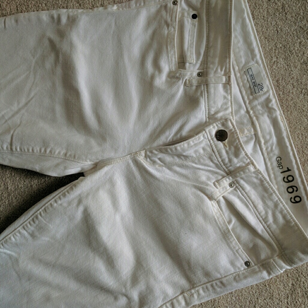 DENIM SALE ITEM! Gap 1969 white denim